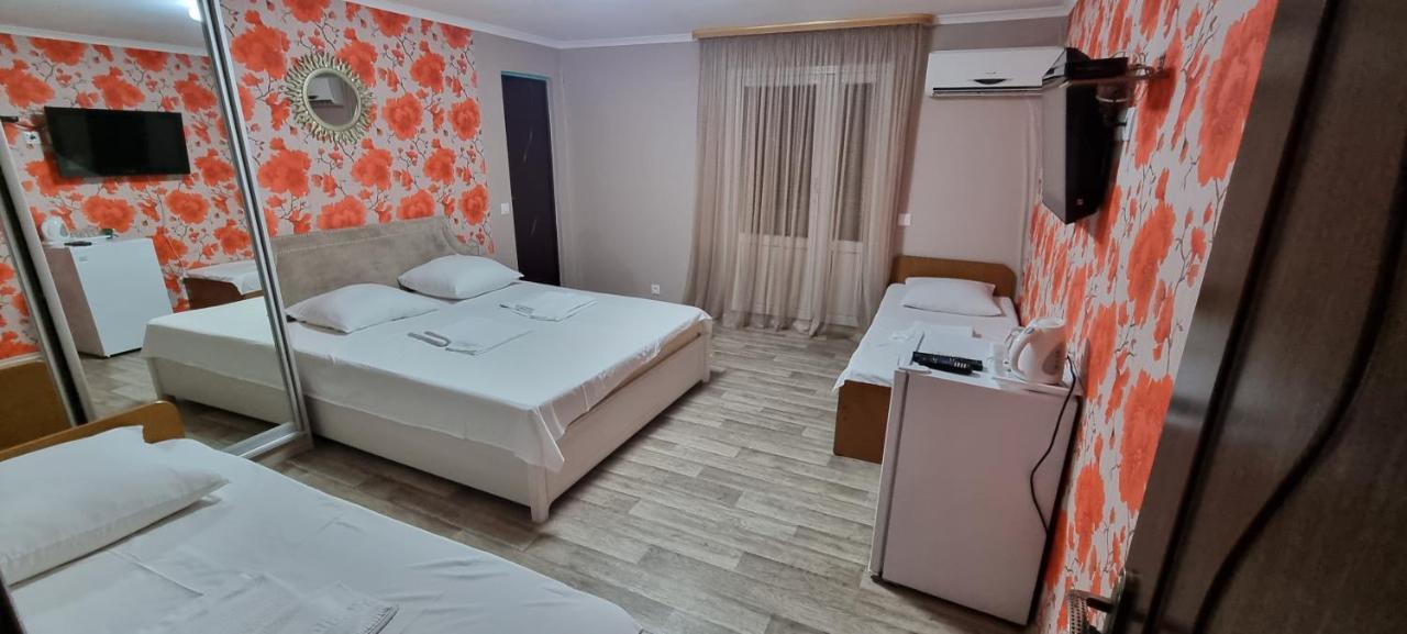 Ривер Гагра Hotel Ngoại thất bức ảnh