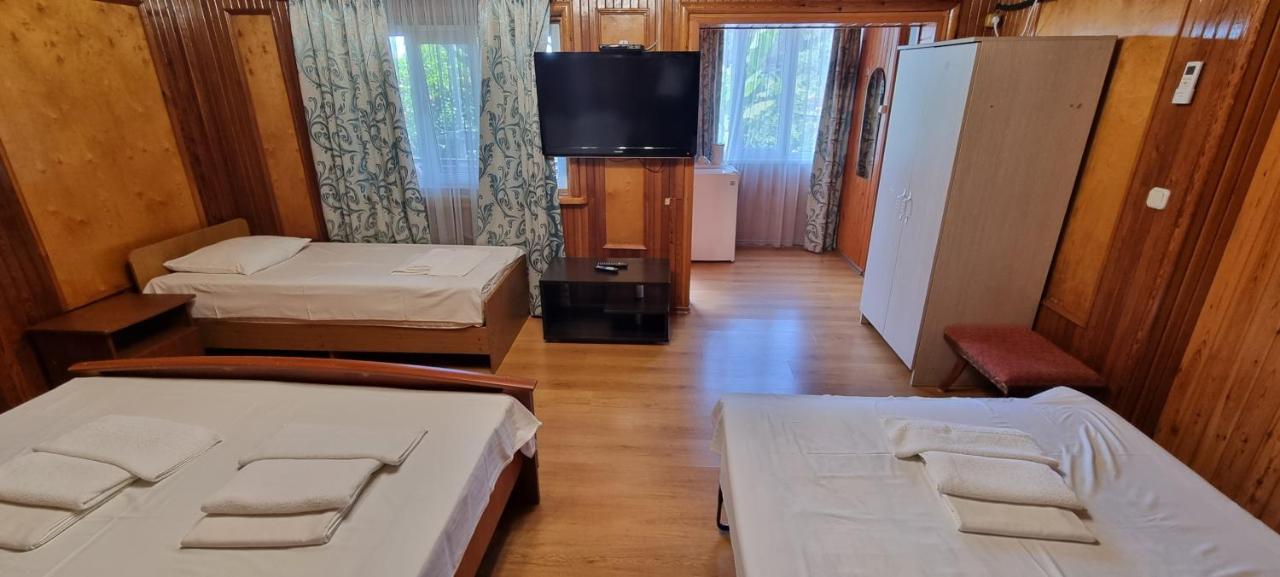 Ривер Гагра Hotel Ngoại thất bức ảnh