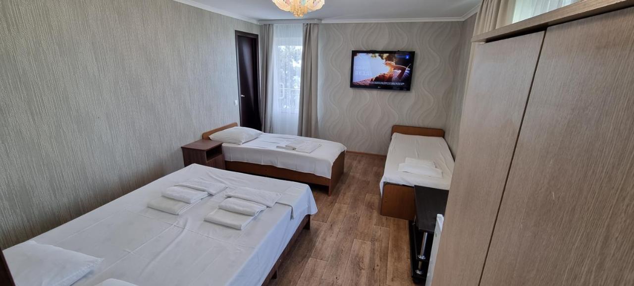 Ривер Гагра Hotel Ngoại thất bức ảnh